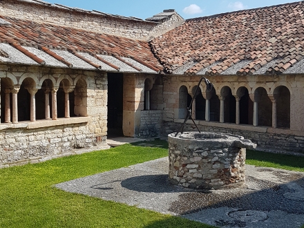 Water well and the cloister, San Giorgio di Valpolicella